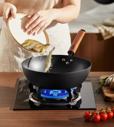 Uncoated cast iron steak frying pan